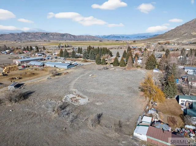 $385,000 | 415 Sunset Drive, Arco, ID 83213