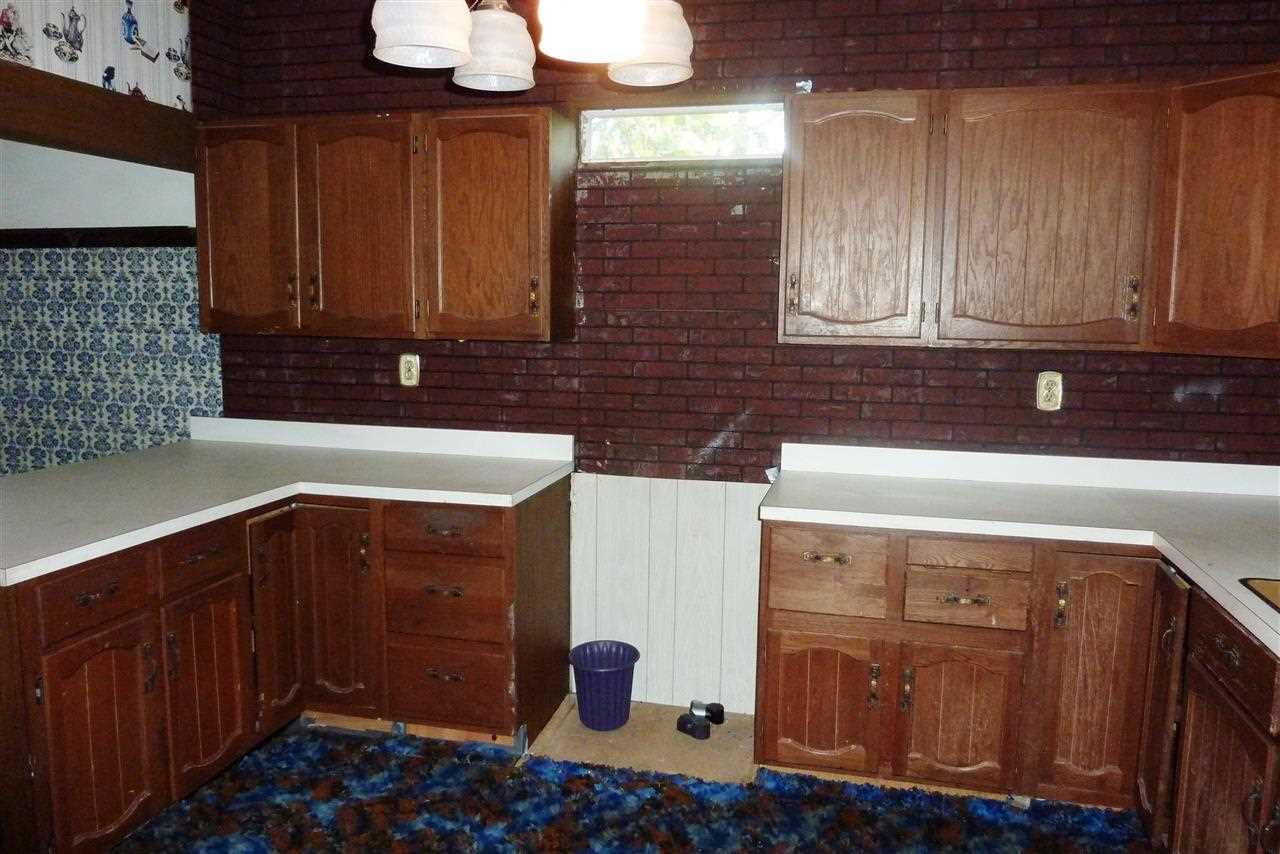 230 West 18th Street Rochester, IN 46975 - Photo 10 of 27