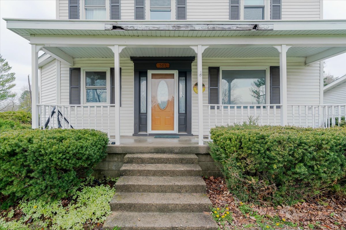 501 Northeast 3rd Street Atlanta, IL 61723 - Photo 4 of 28