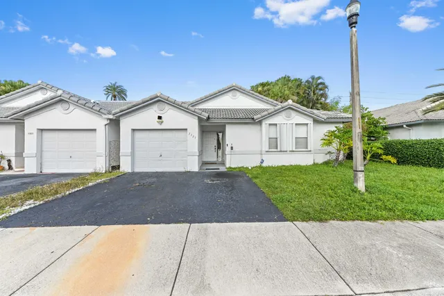 $460,000 | 3325 Northwest 79th Way, Davie, FL 33024