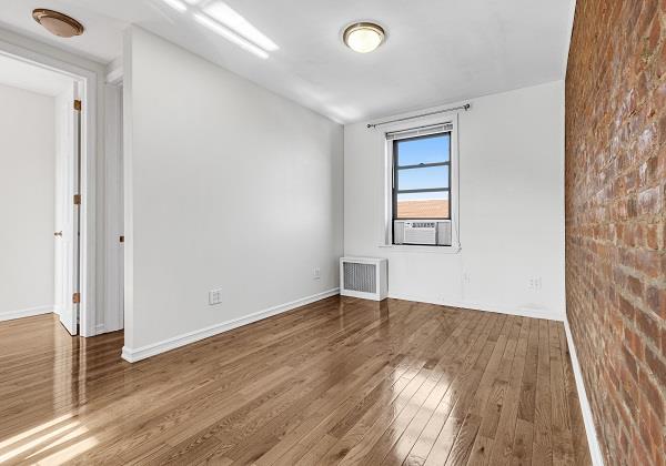 21-05 33rd Street, Unit 5D Queens, NY 11105 - Photo 4 of 6