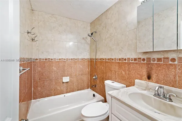 $2,200 | 17200 Northwest 51st Place, Unit A, Miami Gardens, FL 33055