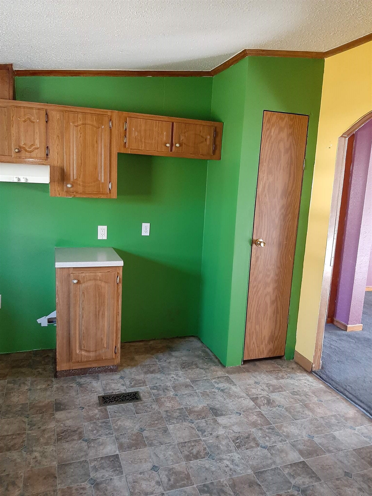 508 North Riverside Boulevard Goshen, IN 46528 - Photo 6 of 16 Gallery Image 6