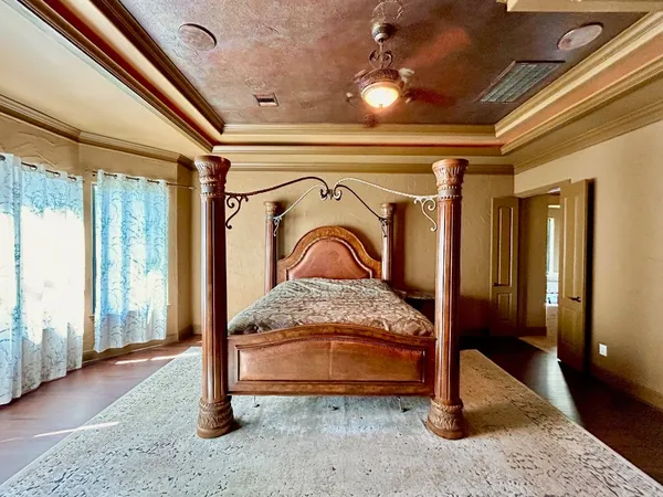 a view of a hall with the flat screen tv