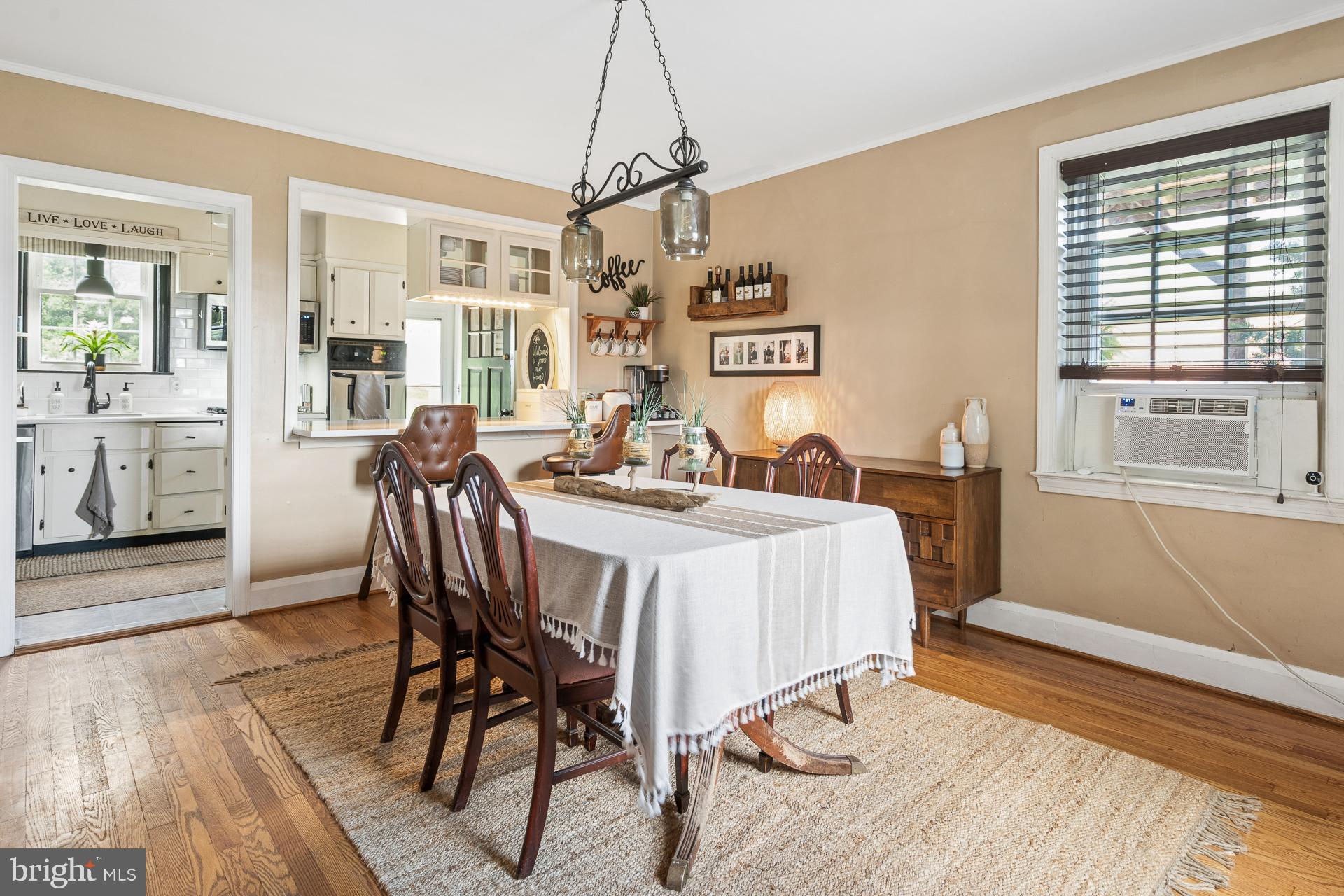 4308 Kensington Road Baltimore, MD 21229 - Photo 10 of 32 dining room