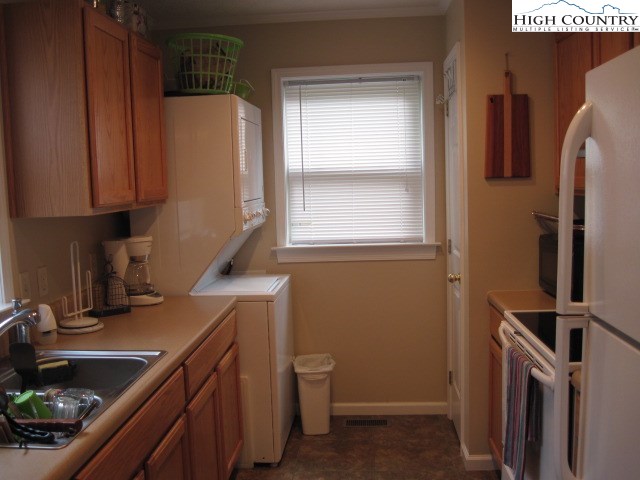 55 River Road Newland, NC 28657 - Photo 17 of 38 Gallery Image 17