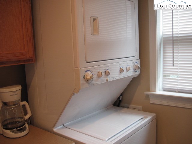 55 River Road Newland, NC 28657 - Photo 18 of 38 Gallery Image 18