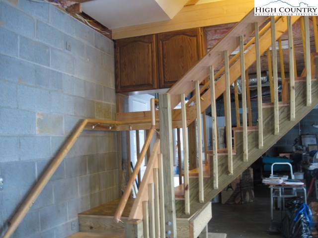 55 River Road Newland, NC 28657 - Photo 28 of 38 Gallery Image 28