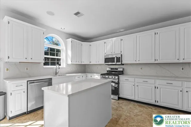 $3,800 | 6832 Scenic View Drive, Lower Macungie Township, PA 18062