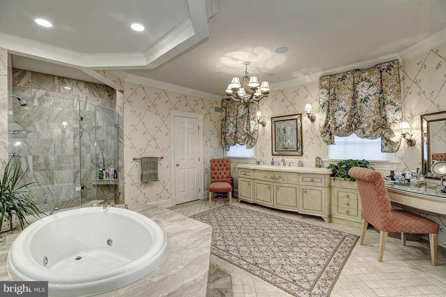 11005 Cripplegate Road Potomac, MD 20854 - Photo 11 of 23 Master Bath