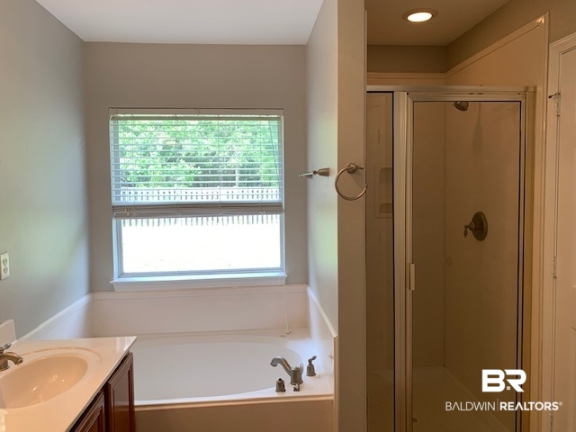1245 Pencarro Boulevard Foley, AL 36535 - Photo 9 of 27 Tub & shower