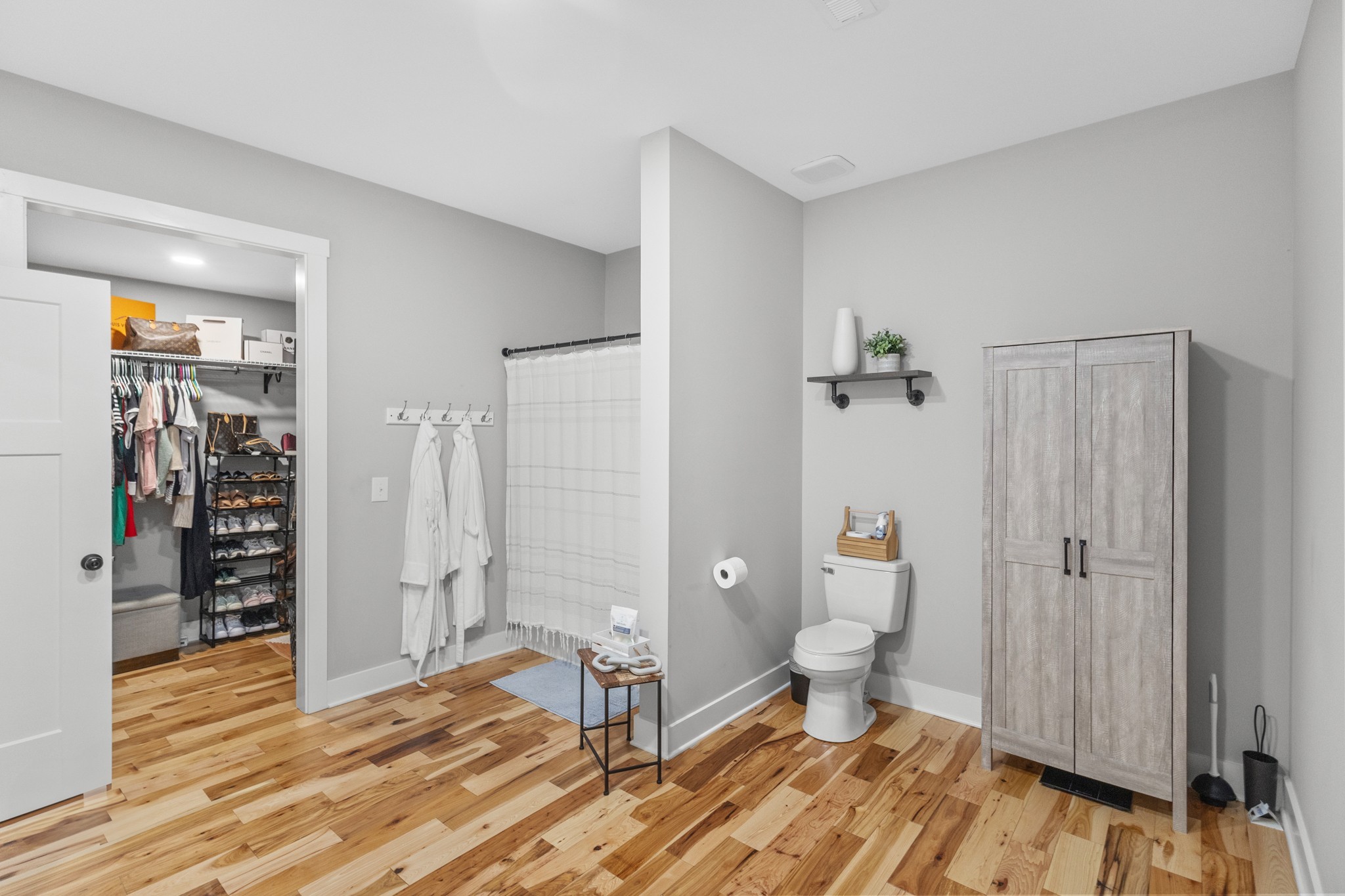 607 Old Columbia Road Unionville, TN 37180 - Photo 27 of 46 a bathroom with a toilet and a shower