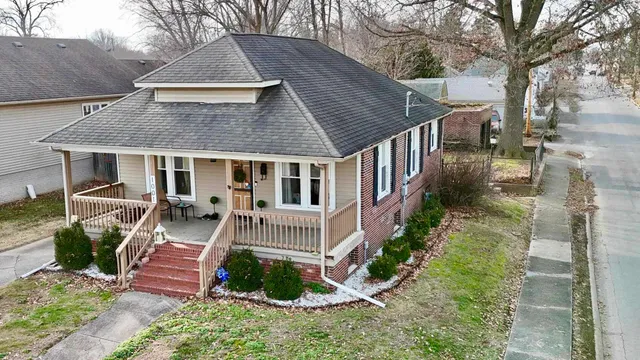 $135,000 | 1001 South Jackson Street, Harrisburg, IL 62946