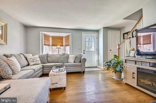 1632 Loch Ness Road Baltimore, MD 21286 - Photo 7 of 41 Natural sunlight from the Bay Window.
