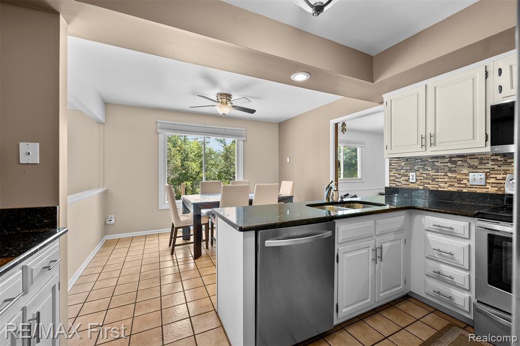 36010 Congress Road Farmington, MI 48335 - Photo 12 of 34