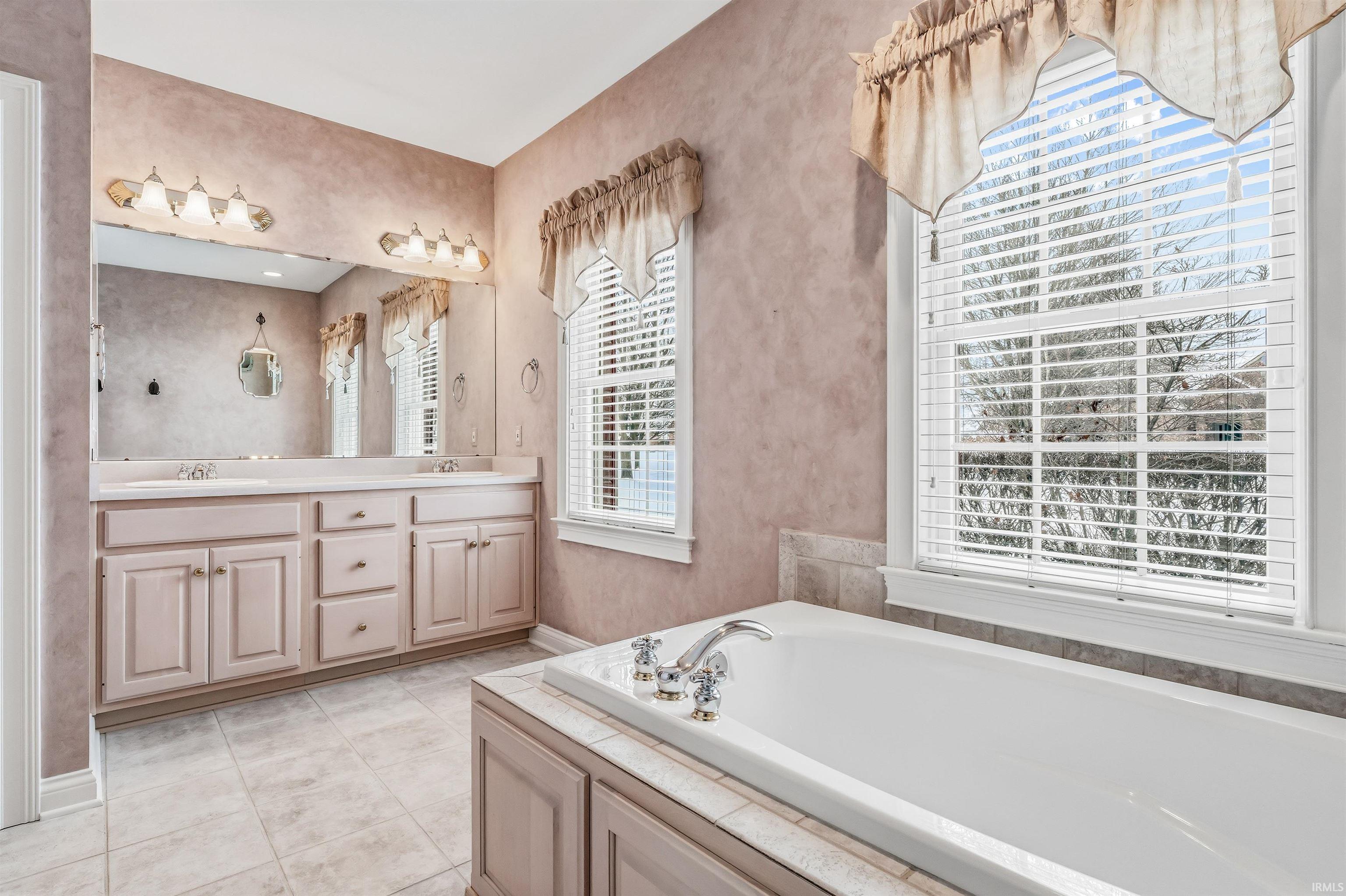 10528 Indian Ridge Drive Fort Wayne, IN 46814 - Photo 9 of 36