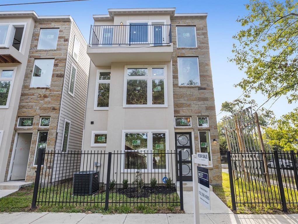 6723 St Augustine St  