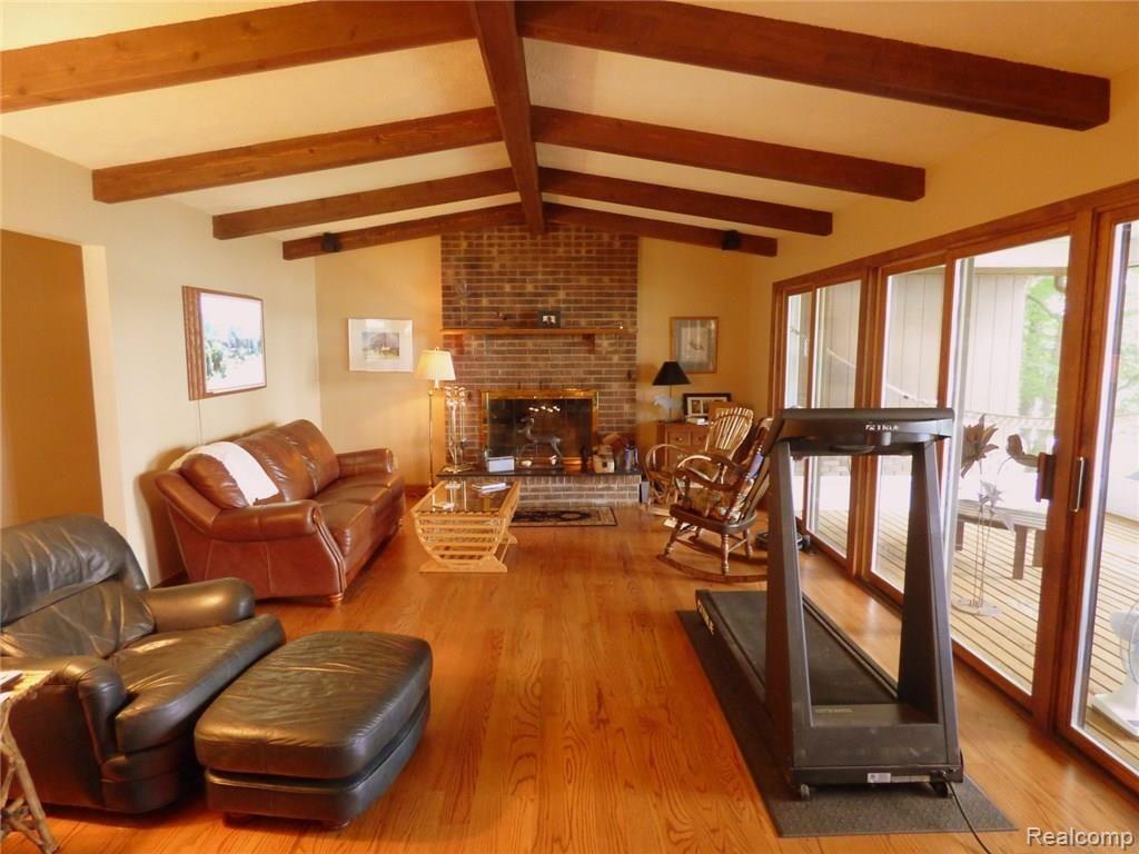 350 Bruin Lake Road Gregory, MI 48137 - Photo 8 of 35 8 GREAT ROOM.JPG