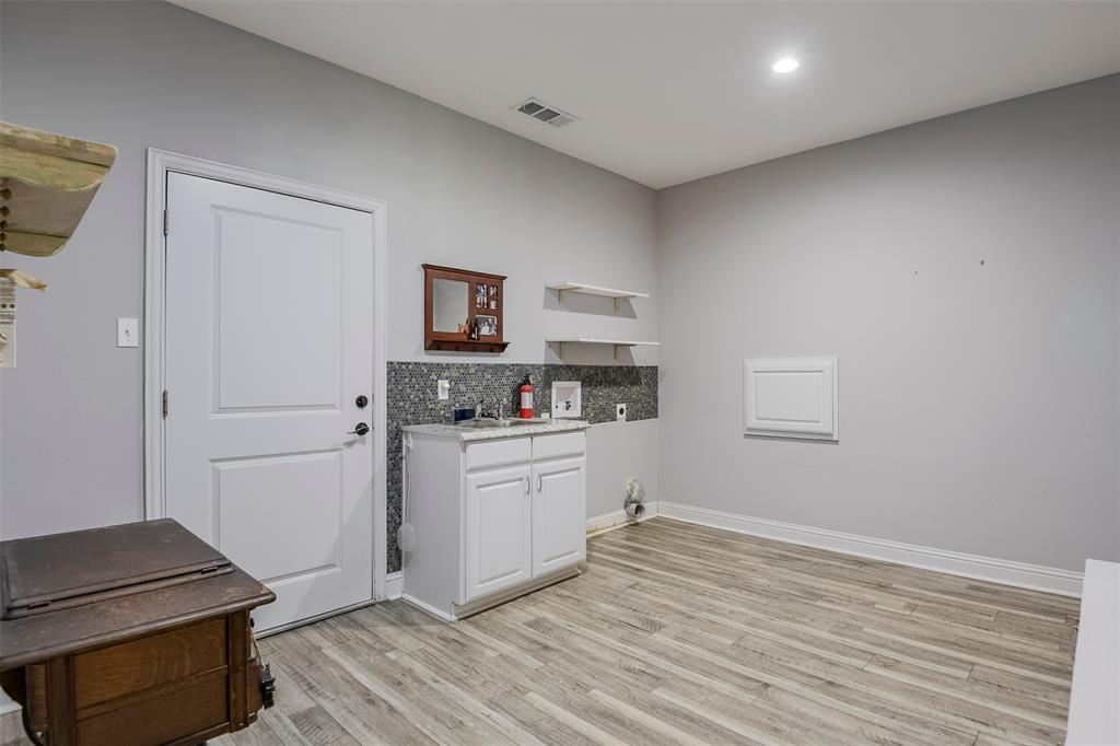 401 Carter Road Italy, TX 76651 - Photo 13 of 28 Gallery Image 13