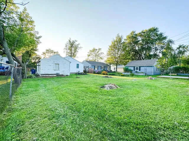 $1,750 | 169 Gateway Drive, Waterford, MI 48328