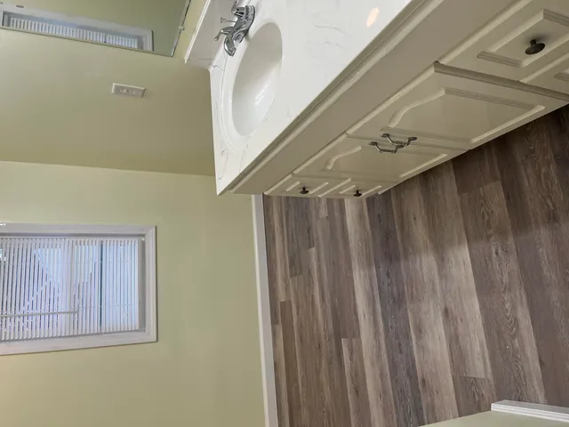 $1,750 | 169 Gateway Drive, Waterford, MI 48328