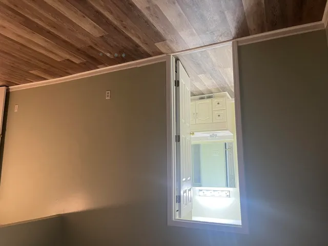 $1,750 | 169 Gateway Drive, Waterford, MI 48328