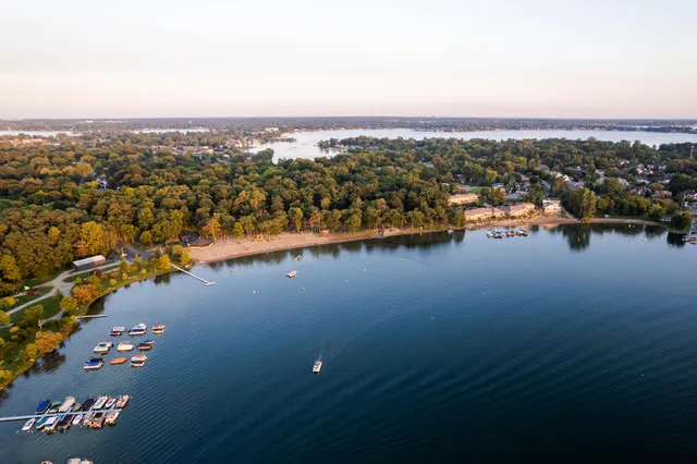 $1,750 | 169 Gateway Drive, Waterford, MI 48328