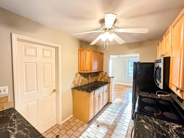 $1,750 | 169 Gateway Drive, Waterford, MI 48328