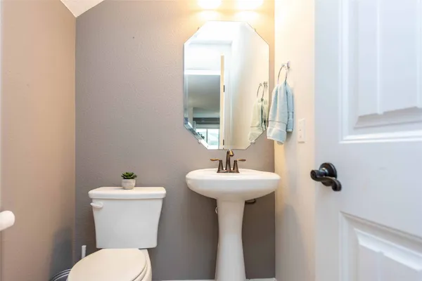 $4,000 | 5701 Gunnison Turn Road, Austin, TX 78738