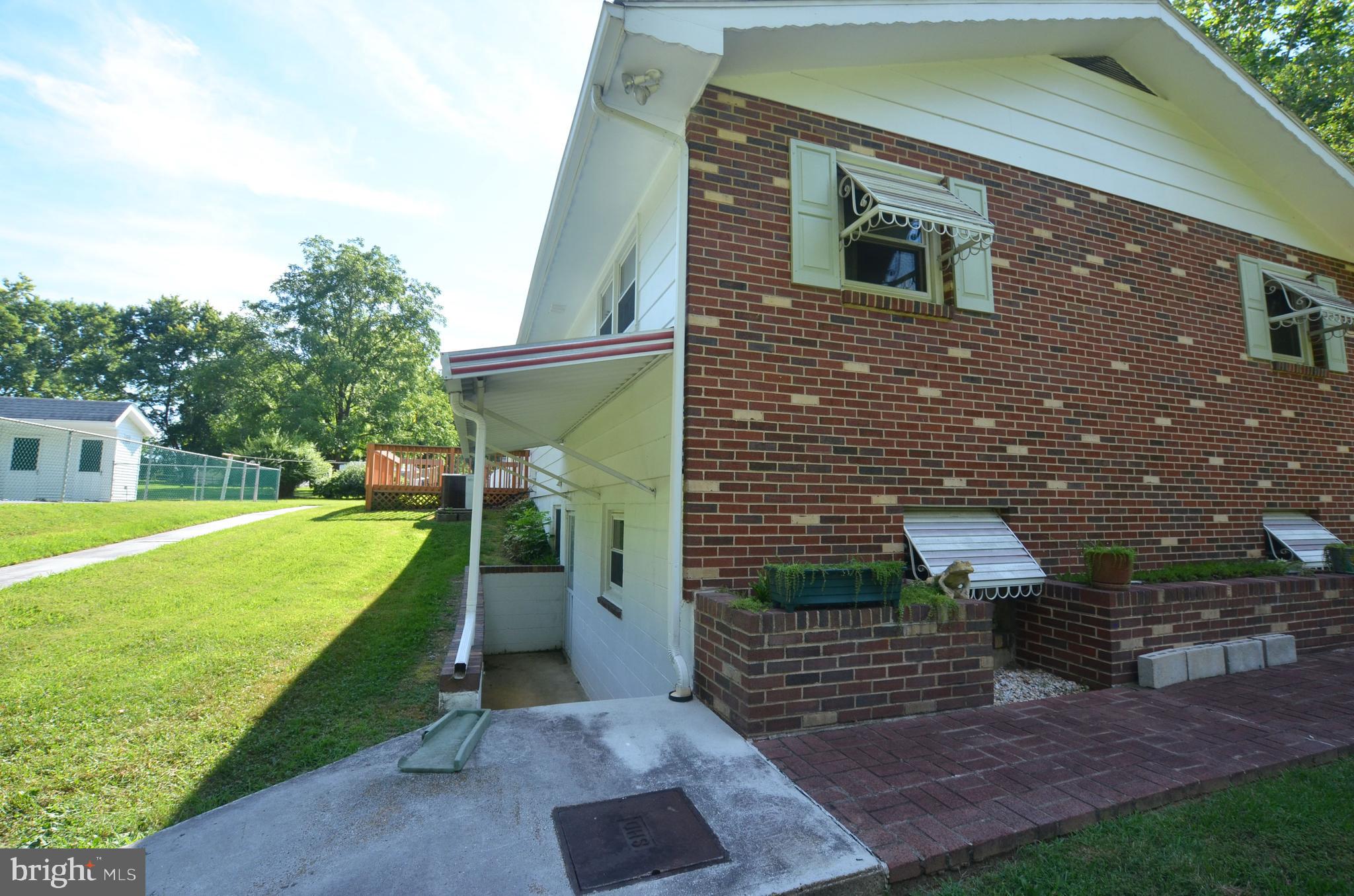 333 Old Porter Road Bear, DE 19701 - Photo 24 of 36 Back Entryway
