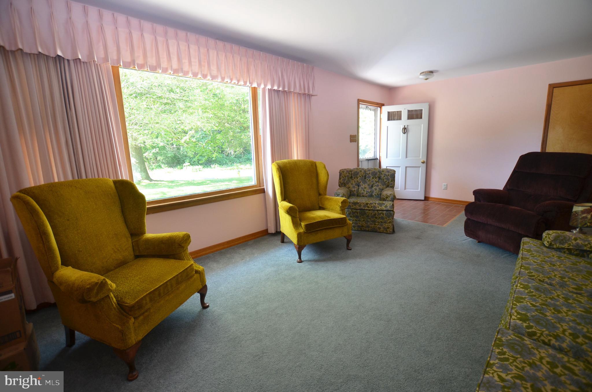 333 Old Porter Road Bear, DE 19701 - Photo 4 of 36 Living Room
