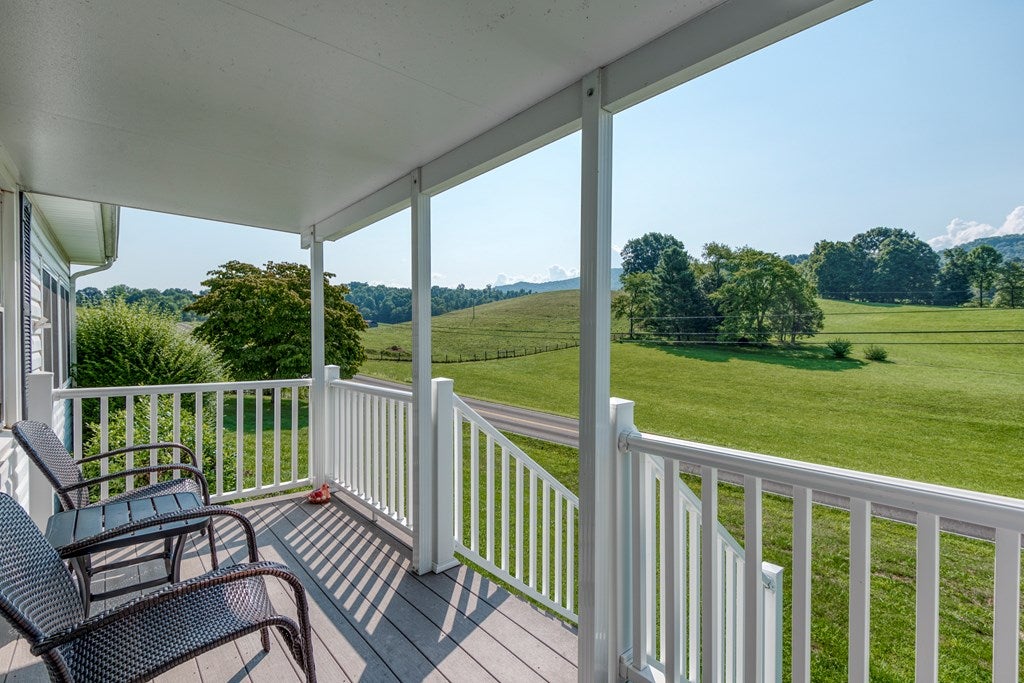 35637 Widener Valley Road Glade Spring, VA 24340 - Photo 3 of 26 Gallery Image 3