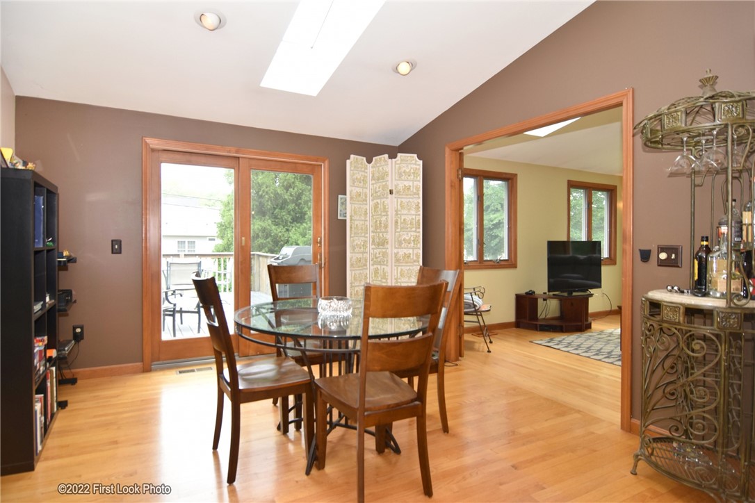 26 Mohawk Trail Narragansett, RI 02882 - Photo 11 of 40