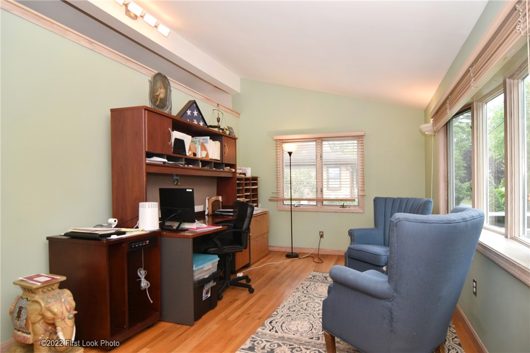 26 Mohawk Trail Narragansett, RI 02882 - Photo 14 of 40