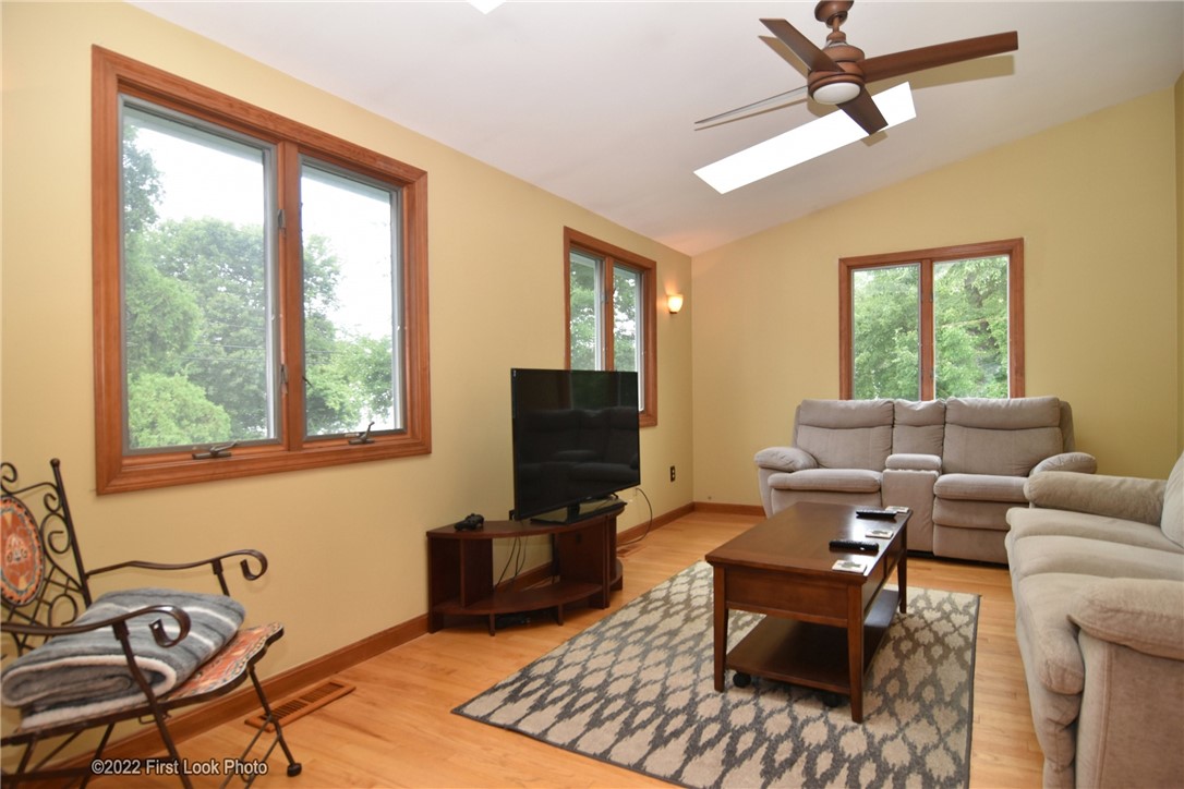 26 Mohawk Trail Narragansett, RI 02882 - Photo 2 of 40