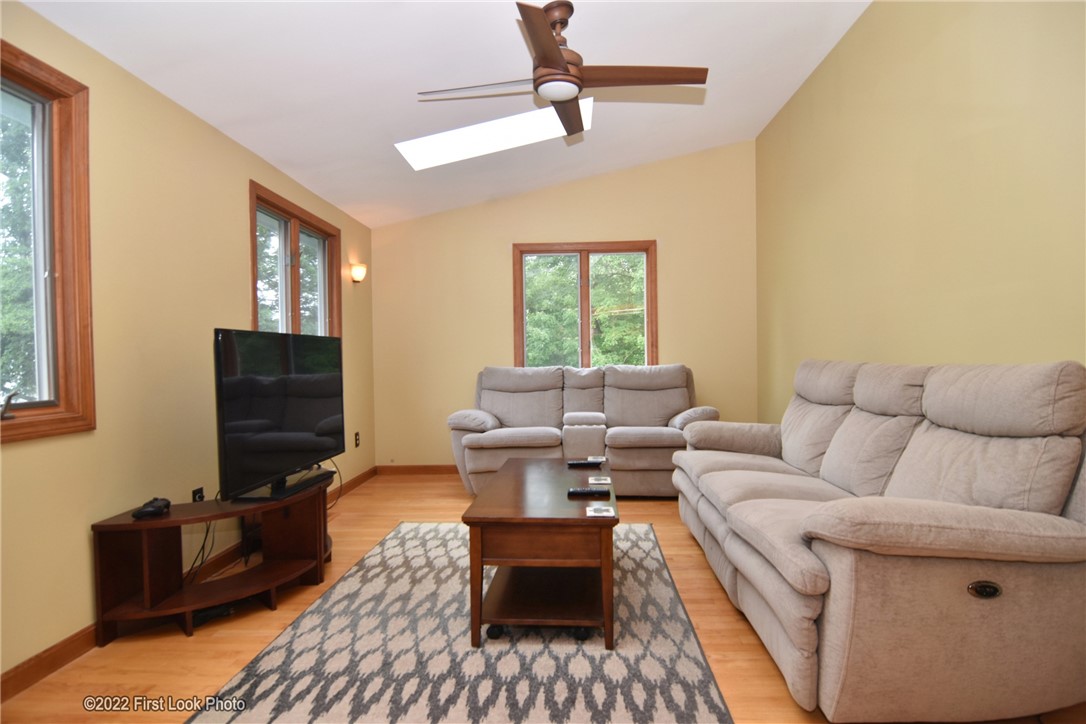 26 Mohawk Trail Narragansett, RI 02882 - Photo 3 of 40