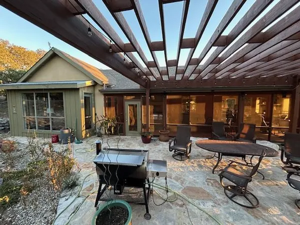 $1,375,000 | 306 Charles Road, Kerrville, TX 78028