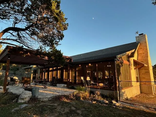 $1,453,000 | 306 Charles Road, Kerrville, TX 78028