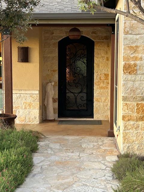 306 Charles Road Kerrville, TX 78028 - Photo 7 of 50