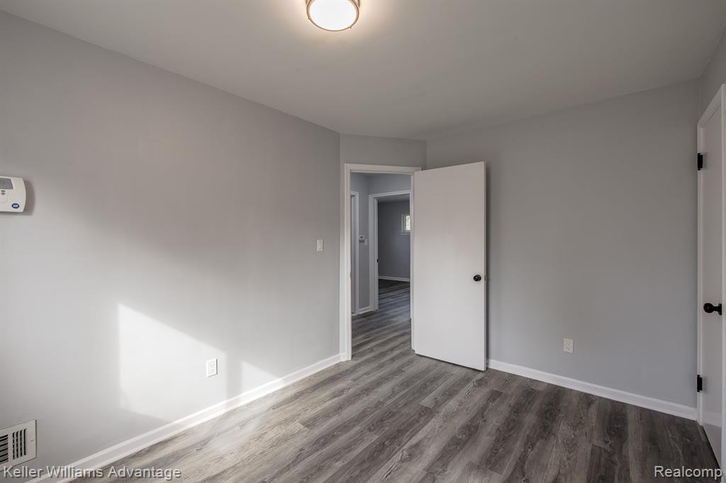 871 Menominee Road Pontiac, MI 48341 - Photo 23 of 50 Gallery Image 23