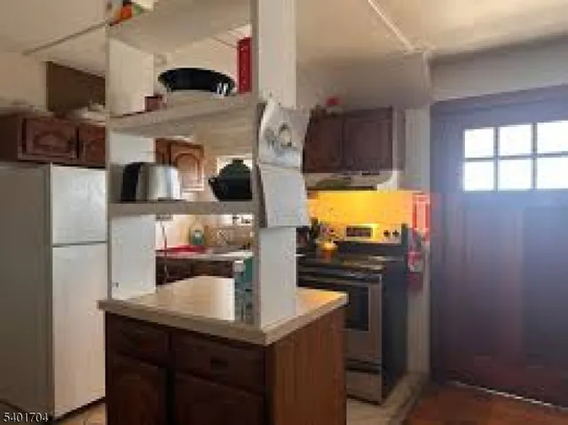 $1,850 | 6 Round Valley Road, Whitehouse Station, NJ 08889