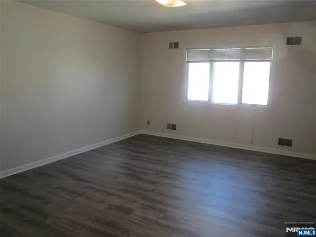 $2,350 | 360 Ridge Road, Unit 1, Lyndhurst, NJ 07071