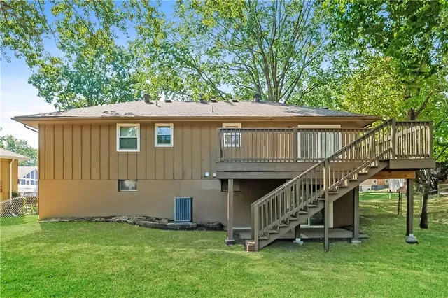 $2,045 | 513 Northeast Grant Drive, Blue Springs, MO 64014