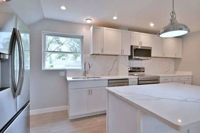 $449,000 | 7215 West Farwell Avenue, Chicago, IL 60631