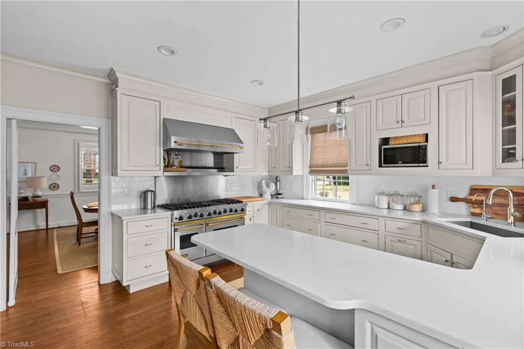 417 Hillcrest Drive High Point, NC 27262 - Photo 8 of 50