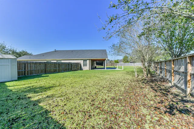 $2,400 | 7201 Valentine Lane, Pearland, TX 77584