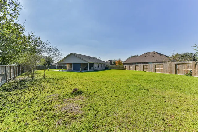 $2,400 | 7201 Valentine Lane, Pearland, TX 77584