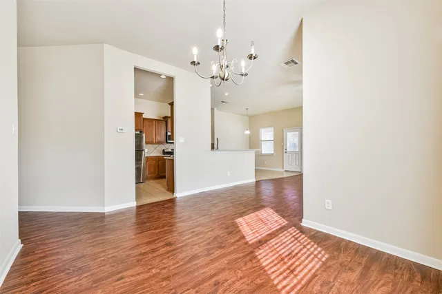 $2,400 | 7201 Valentine Lane, Pearland, TX 77584