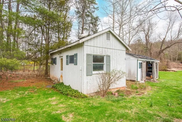 $899,000 | 570 Mine Brook Road, Bernardsville, NJ 07924