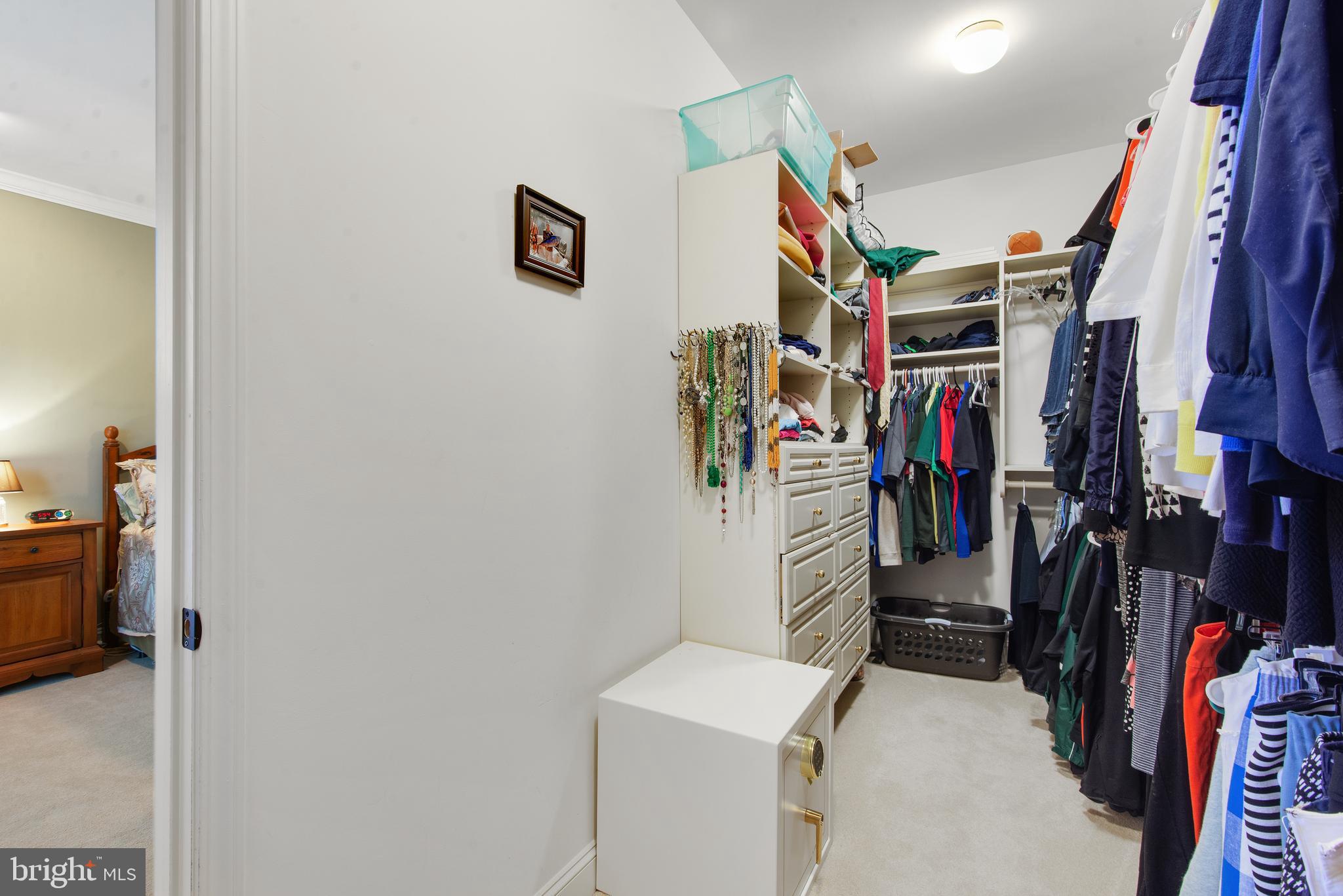 140 Somerfield Road Swedesboro, NJ 08085 - Photo 16 of 40 Huge California walk in closet